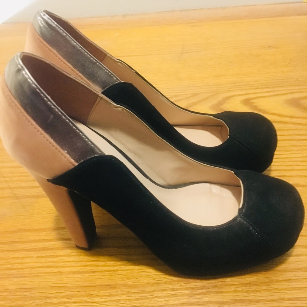 Black cream heels